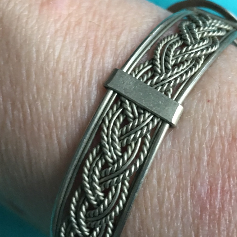 Vintage 1990s silver tone wire braided bracelet - Picture 3 of 4